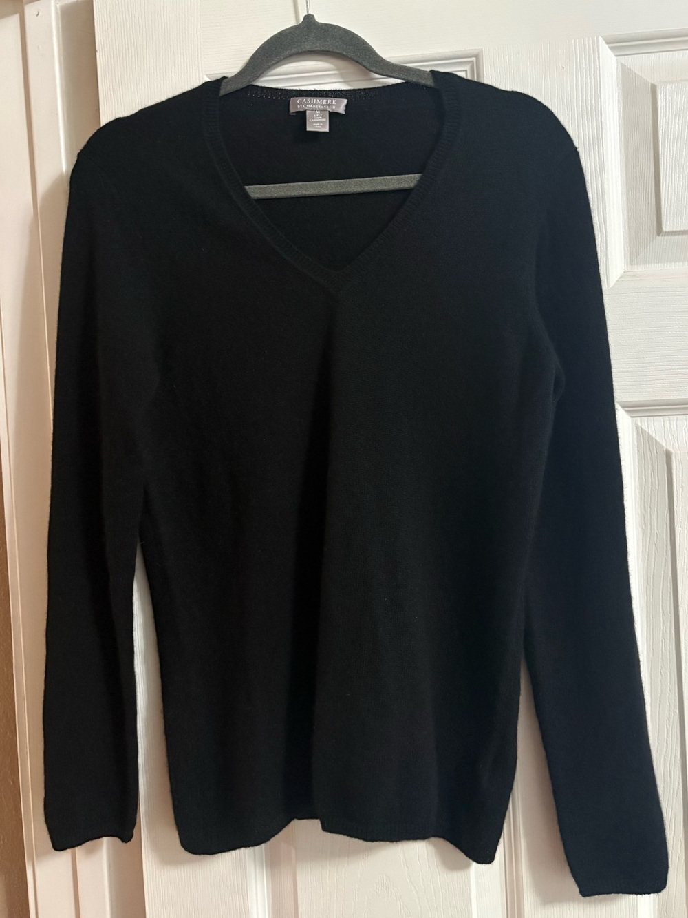100% cashmere by charter club black v neck pullover sweater quiet luxury fall M